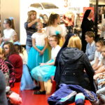 Potrzebuję rodziców od zaraz. Akcja Wojewody Świętokrzyskiego w Galerii Echo / Marzena Mąkosa / Radio Kielce