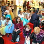 Potrzebuję rodziców od zaraz. Akcja Wojewody Świętokrzyskiego w Galerii Echo / Marzena Mąkosa / Radio Kielce