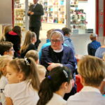 Potrzebuję rodziców od zaraz. Akcja Wojewody Świętokrzyskiego w Galerii Echo / Marzena Mąkosa / Radio Kielce