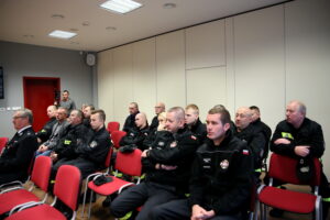 Szkolenie z pierwszej pomocy przy wykorzystaniu defibrylatorów AED / Marzena Mąkosa / Radio Kielce