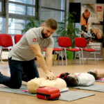 Szkolenie z pierwszej pomocy przy wykorzystaniu defibrylatorów AED / Marzena Mąkosa / Radio Kielce