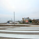 Oznakowanie poziome przy skrzyżowaniu ulic Tarnowskiej, księdza Jerzego Popiełuszki, Wapiennikowej i Pileckiego w Kielcach / Marzena Mąkosa / Radio Kielce