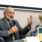 Konferencja prasowa promująca I tom Serii Świętokrzyskiej pt. "Listy z frontu i na front. Korespondencja rodziny Massalskich (1914–1921)". Na zdjęciu : prof. Adam Massalski - Instytut Historii Uniwersytetu Jana Kochanowskiego w Kielcach, dr Dorota Koczwańska - Kalita - Delegatura Insytutu Pamięci Narodowej w Kielcach / Marzena Mąkosa / Radio Kielce