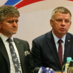 Konferencja dotycząca wojewódzkich  obchodów Narodowego Święta Niepodległości. Na zdjęciu : Krzysztof Słoń - Senator RP oraz  Jarosław Rusiecki - Senator RP / Marzena Mąkosa / Radio Kielce