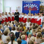 Lekcja patriotyzmu dla przedszkolaków z Przedszkola Samorządowego Nr 31. Na zdjęciu: Marzena Pisarek, wicedyrektor przedszkola / Marzena Mąkosa / Radio Kielce