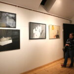 Wernisaż wystawy Davida Javorsky'ego w "Domu Praczki" / Marzena Mąkosa / Radio Kielce