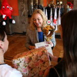 Uhonorowanie zasłużonych krwiodawców w Wojewódzkim Domu Kultury / Marzena Mąkosa / Radio Kielce