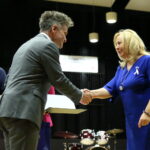 Kampania "Białej wstążki". Na zdjęciu : Krzysztof Słoń -