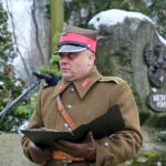 Uroczystości obchodów 187 rocznicy wybuchu Powstania Listopadowego. Na zdjęciu: Mariusz Kowalski z Kieleckiego Ochotniczego Szwadronu Kawalerii / Marzena Mąkosa / Radio Kielce