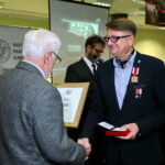 Wręczenie nagród "Świadek Historii". Nagrodę odbiera Ryszard Majdzik / Marzena Mąkosa / Radio Kielce