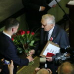 Wręczenie nagród "Świadek Historii". Nagrodę odbiera Karol Tendera / Marzena Mąkosa / Radio Kielce