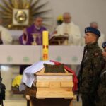 Uroczystości pogrzebowe Ludwika Machalskiego "Mnicha" / Grażyna Szlęzak-Wójcik / Radio Kielce