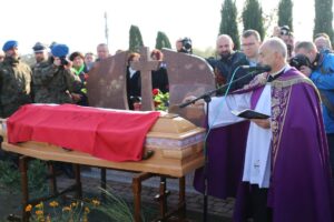Uroczystości pogrzebowe Ludwika Machalskiego "Mnicha" / Grażyna Szlęzak-Wójcik / Radio Kielce