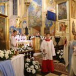 Obrazów. Wprowadzenie Obrazu Świętej Rodziny po renowacji / Grażyna Szlęzak-Wójcik / Radio Kielce