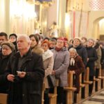 Obrazów. Wprowadzenie Obrazu Świętej Rodziny po renowacji / Grażyna Szlęzak-Wójcik / Radio Kielce