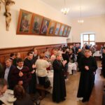 Rozpoczęcie tygodnia poprzedzającego Światowy Dzień Ubogich. Wspólny obiad w Wyższym Seminarium Duchownym / Grażyna Szlęzak-Wójcik / Radio Kielce