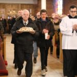 Rozpoczęcie tygodnia poprzedzającego Światowy Dzień Ubogich. Msza święta pod przewodnictwem biskupa sandomierskiego Krzysztofa Nitkiewicza / Grażyna Szlęzak-Wójcik / Radio Kielce