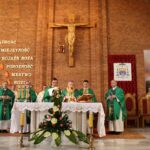 Rozpoczęcie tygodnia poprzedzającego Światowy Dzień Ubogich. Msza święta pod przewodnictwem biskupa sandomierskiego Krzysztofa Nitkiewicza / Grażyna Szlęzak-Wójcik / Radio Kielce