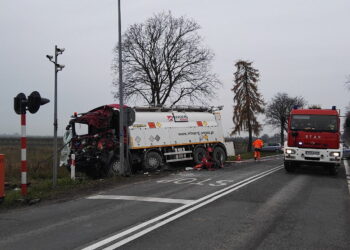 22.11.2017 Bidziny. Wypadek. Zderzyły dwa samochody ciężarowe / Emilia Sitarska / Radio Kielce