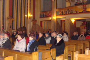 Ostrowiec Świętokrzyski. Wieczór Cecyliański w kościele pw. Matki Boskiej Saletyńskiej / Emilia Sitarska / Radio Kielce