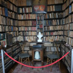 Jędrzejów, Muzeum im. Przypkowskich. Przedmioty używane przez Józefa Piłsudskiego podczas wizyt u rodziny Przypkowskich / Ewa Pociejowska-Gawęda / Radio Kielce