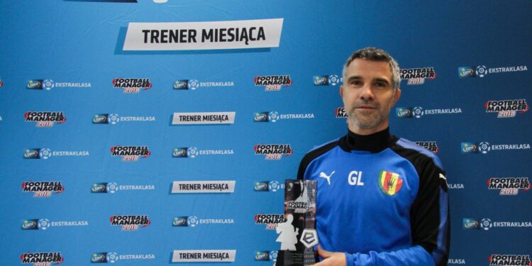 Gino Lettieri wybrany trenerem miesiąca / ekstraklasa.org