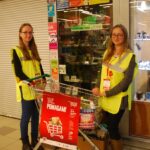 Sandomierz. Przedświąteczna zbiórka żywności / Grażyna Szlęzak - Wójcik / Radio Kielce