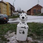 Starachowice. Kosze na psie odchody w kształcie Dalmatyńczyków / Tomasz Piwko / Radio Kielce