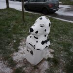 Starachowice. Kosze na psie odchody w kształcie Dalmatyńczyków / Tomasz Piwko / Radio Kielce