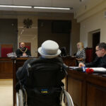 Sąd Rejonowy w Jędrzejowie. Rozprawa w procesie Emilii K., matki 14-miesięcznej dziewczynki, która wypadła z okna mieszkania na czwartym piętrze bloku / Ewa Pociejowska-Gawęda / Radio Kielce