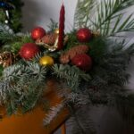 Jędrzejów. Kiermasz stoików świątecznych w klasztorze ojców Cystersów / Ewa Pociejowska - Gawęda / Radio Kielce