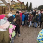 Żywa szopka przed Szkołą Podstawową w Brynicy / Marcin Różyc / Radio Kielce