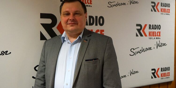 dr Jacek Sadowski – kierownik Kliniki Radioterapii ŚCO / Karol Żak / Radio Kielce