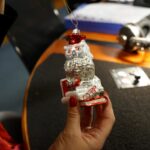 Kielce. "Choinka pod choinkę" w Radiu Kielce. Licytacja drzewka Radia Kielce / Karol Żak / Radio Kielce