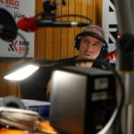 Kielce. "Choinka pod choinkę" w Radiu Kielce. Licytacja drzewka Radia Kielce. Marcin Przemirski / Karol Żak / Radio Kielce