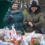 Świąteczne kramy w Busku-Zdroju / Kamil Włosowicz / Radio Kielce