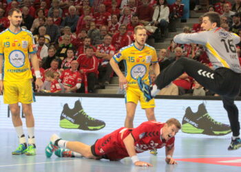 10. kolejka Ligi Mistrzów piłkarzy ręcznych: Telekom Veszprem - PGE Vive Kielce / Krzysztof Bujnowicz / Radio Kielce