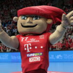 10. kolejka Ligi Mistrzów piłkarzy ręcznych: Telekom Veszprem - PGE Vive Kielce / Krzysztof Bujnowicz / Radio Kielce