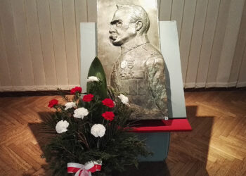 Wystawa „Piłsudski na pomnikach II Rzeczypospolitej” / Radio Kielce