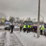 Kolizja autobusu MPK z autem osobowym w Kielcach na skrzyżowaniu ulic Wapiennikowej, Tarnowskiej i Popiełuszki / Marcin Różyc / Radio Kielce