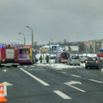 Kolizja autobusu MPK z autem osobowym w Kielcach na skrzyżowaniu ulic Wapiennikowej, Tarnowskiej i Popiełuszki / Marcin Różyc / Radio Kielce