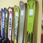 Giełda sprzętu zimowego zorganizowana przez Zrzeszenie Sportu i Rehabilitacji „Start” w Kielcach / Iwona Murawska / Radio Kielce