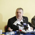 04.12.2017 Kielce. Konferencja w MPK. Poseł PiS Bogdan Latosiński i Wiesław Janas prezes Kieleckie Autobusy Spółka Pracownicza / Jarosław Kubalski / Radio Kielce