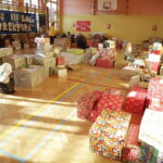 10.12.2017 Kielce. Szlachetna Paczka. Magazyn centralny w liceum imienia Cypriana Kamila Norwida / Jarosław Kubalski / Radio Kielce