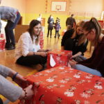 10.12.2017 Kielce. Szlachetna Paczka. Magazyn centralny w liceum imienia Cypriana Kamila Norwida / Jarosław Kubalski / Radio Kielce