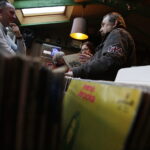 10.12.2017 Kielce. Giełda płyt kompaktowych i winylowych / Jarosław Kubalski / Radio Kielce