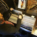 10.12.2017 Kielce. Giełda płyt kompaktowych i winylowych / Jarosław Kubalski / Radio Kielce