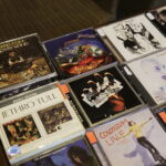 10.12.2017 Kielce. Giełda płyt kompaktowych i winylowych / Jarosław Kubalski / Radio Kielce