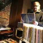 10.12.2017 Kielce. Giełda płyt kompaktowych i winylowych / Jarosław Kubalski / Radio Kielce