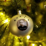 12.12.2017 Kielce. "Choinka pod Choinkę". Drzewko ufundowane przez biskupa sandomierskiego Krzysztofa Nitkiewicza / Jarosław Kubalski / Radio Kielce